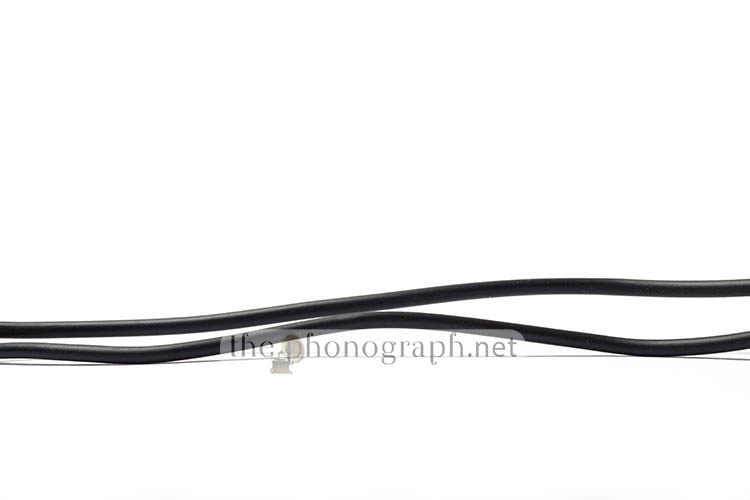 1MORE Piston Fit In-Ear Headphones cable