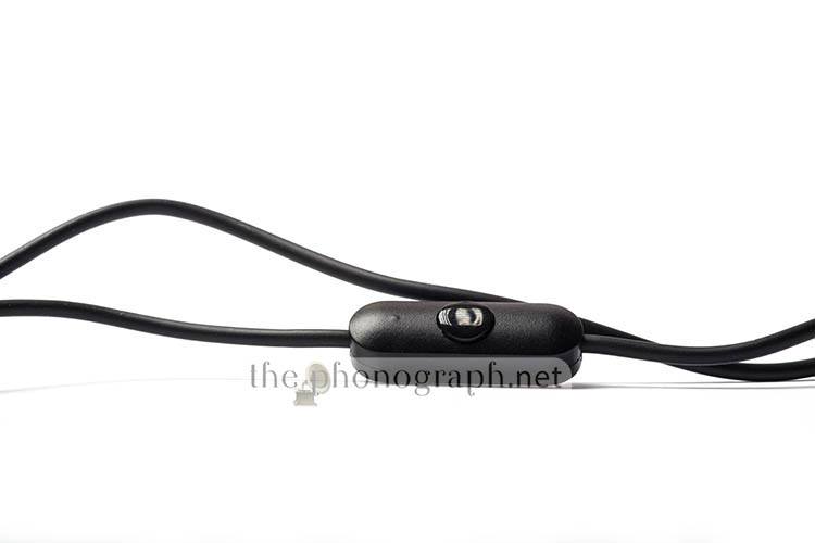 1MORE Piston Fit In-Ear Headphones cable
