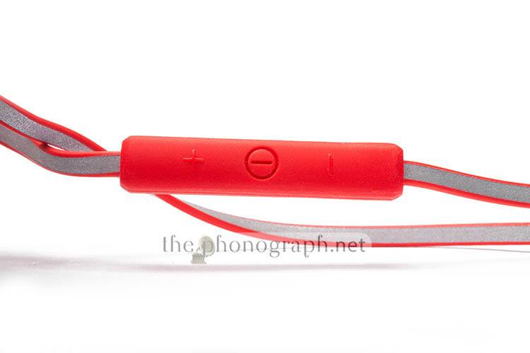 JBL Synchros Reflect-I remote