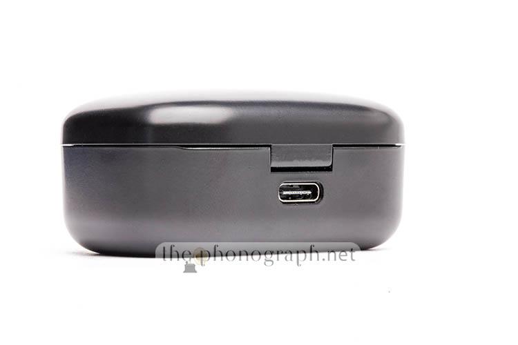 KINERA YH623 charging port