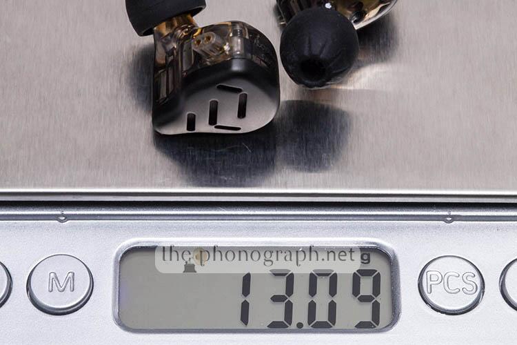 KZ ZAX weight in grams