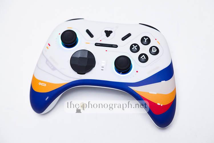 FANTECH EOS PRO II Wireless Multi-Platform Gamepad